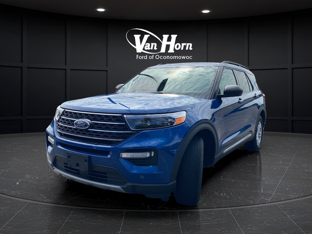 Used 2020 Ford Explorer XLT w/ Equipment Group 202A AWD/4WD image 3