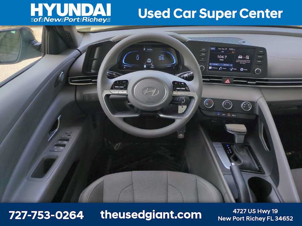 Certified 2025 Hyundai Elantra SE FWD image 16