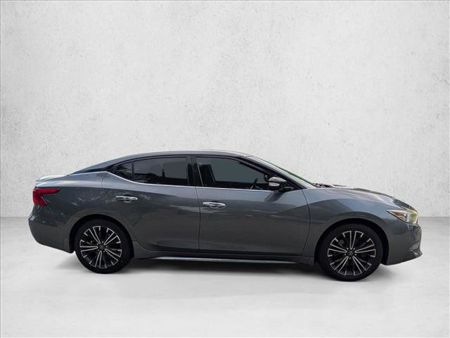 Used 2017 Nissan Maxima 3.5 SV w/ Dynamic Package FWD image 4