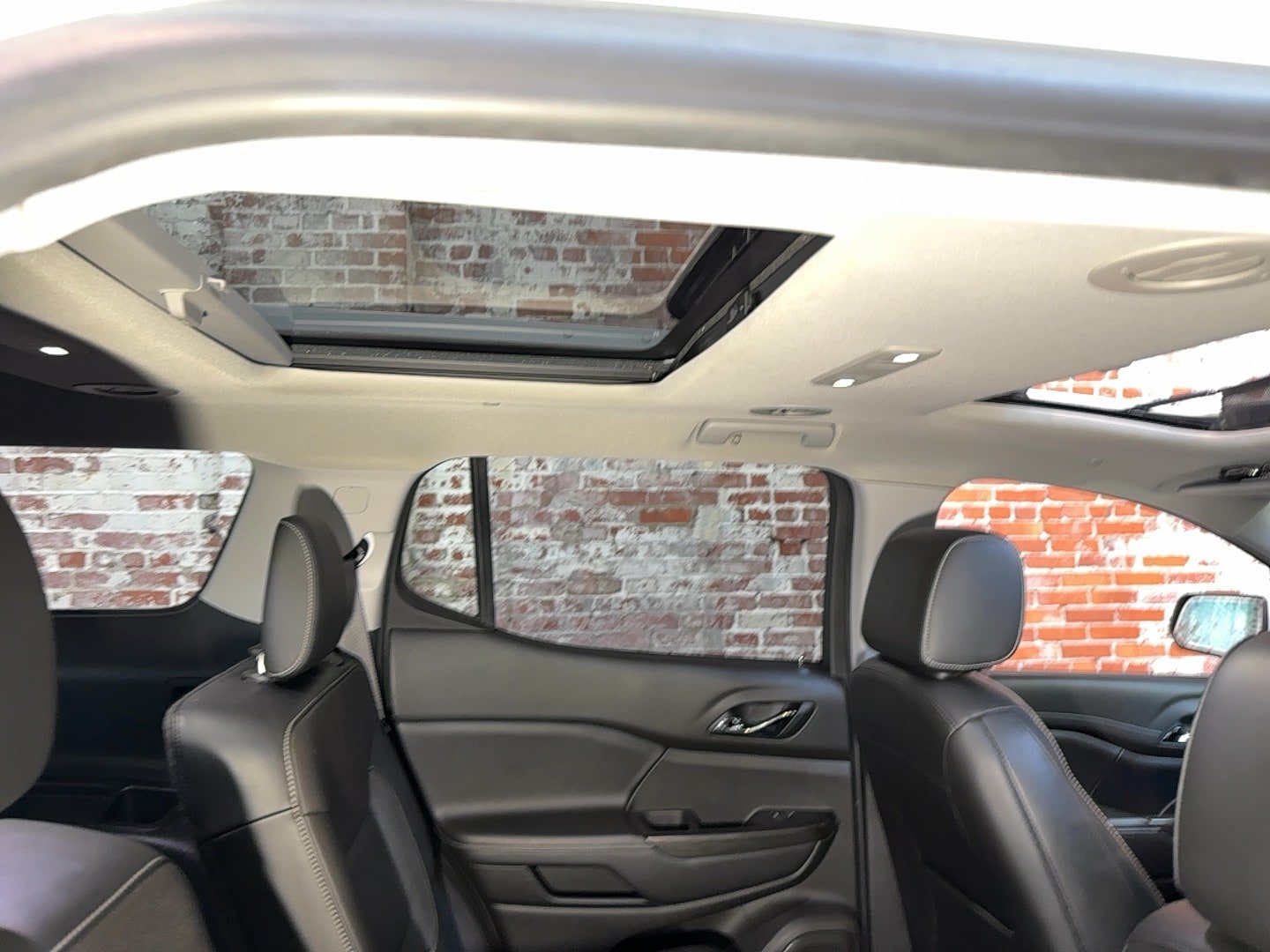 Used 2019 GMC Acadia SLT w/ LPO, Black Accent Package AWD/4WD image 91