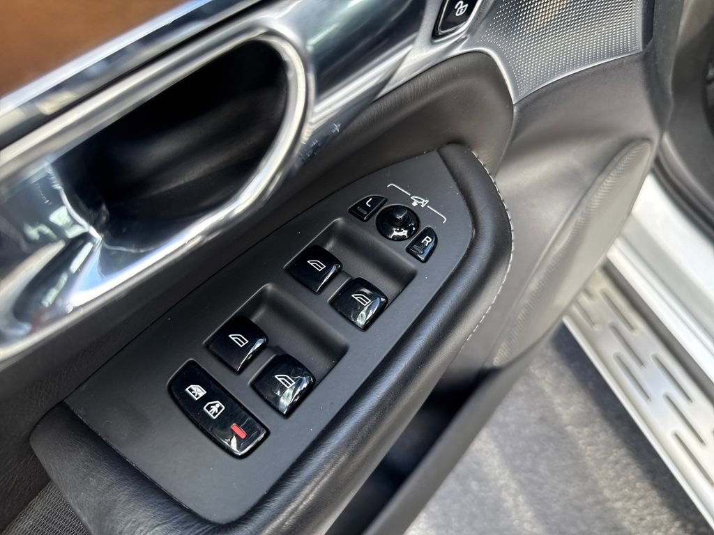 Used 2016 Volvo XC90 T6 Inscription w/ Vision Package image 13