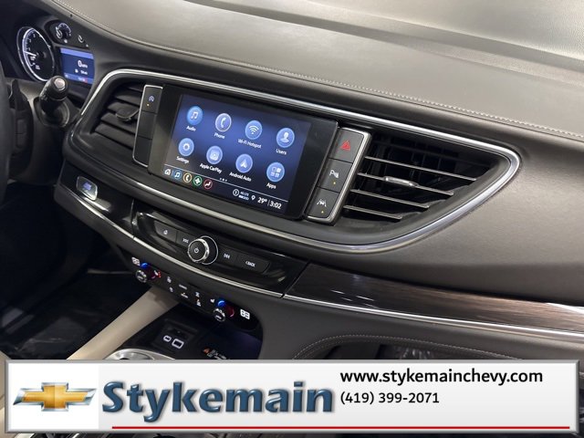 Used 2023 Buick Enclave Essence image 20
