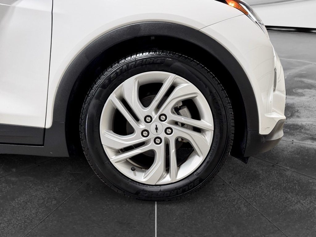 Used 2023 Chevrolet Bolt LT w/ Driver Confidence Package FWD image 32