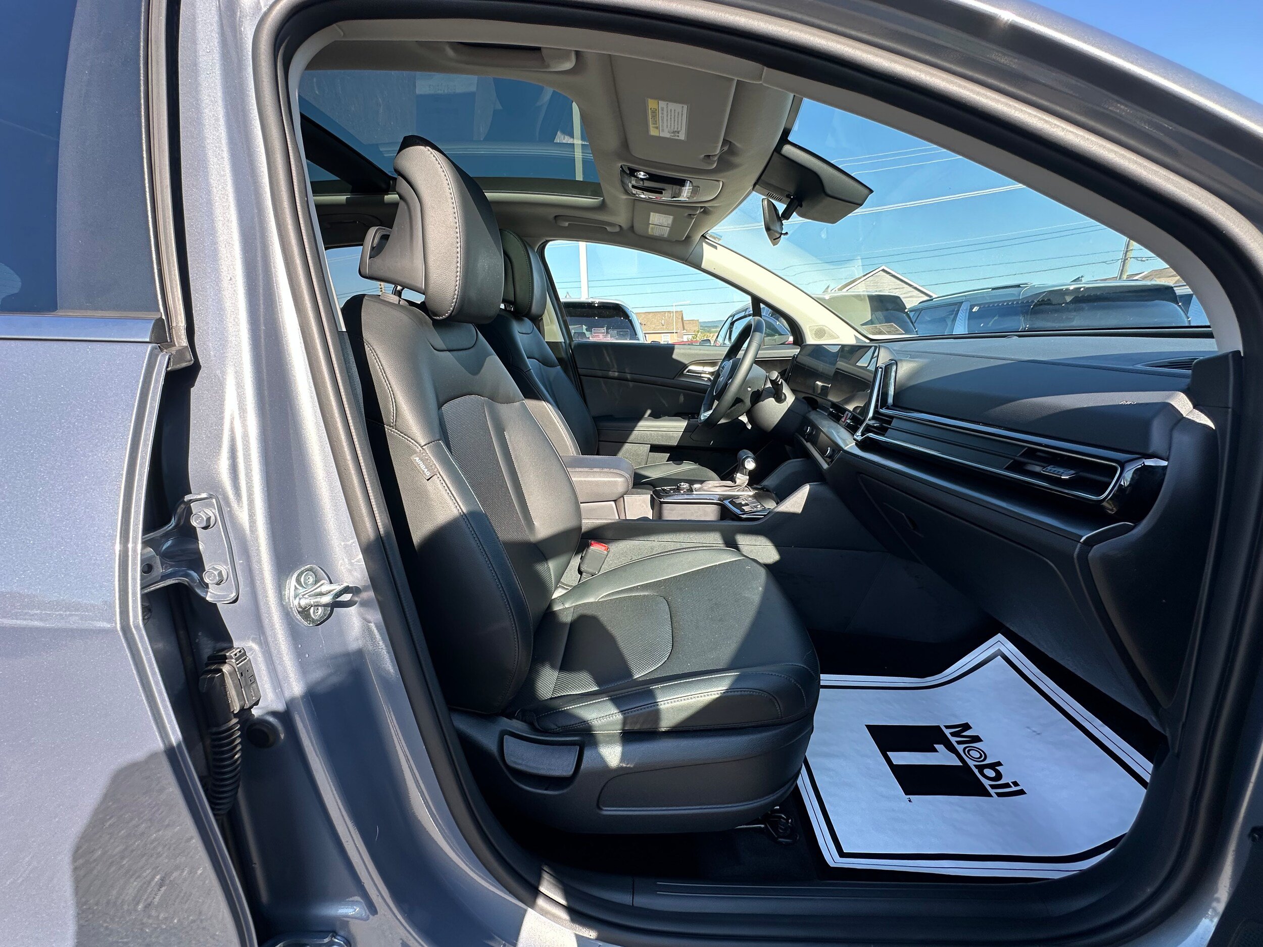 Used 2025 Kia Sportage EX w/ Premium Package AWD/4WD image 19