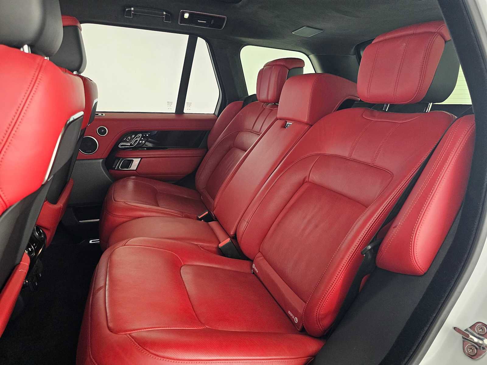 Used 2020 Land Rover Range Rover Autobiography image 17