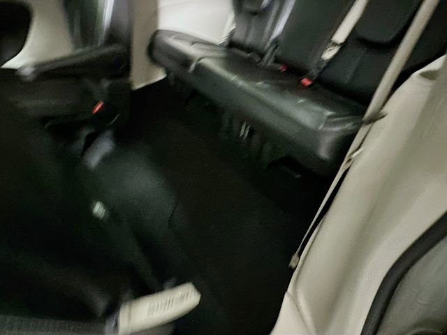 Used 2024 Chrysler Pacifica Touring-L image 26