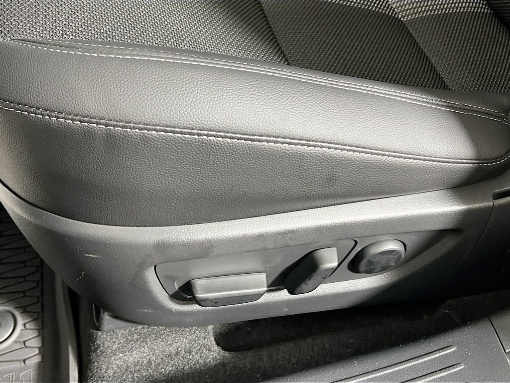 Used 2025 MAZDA CX-50 2.5 Hybrid w/ Weather Package image 16