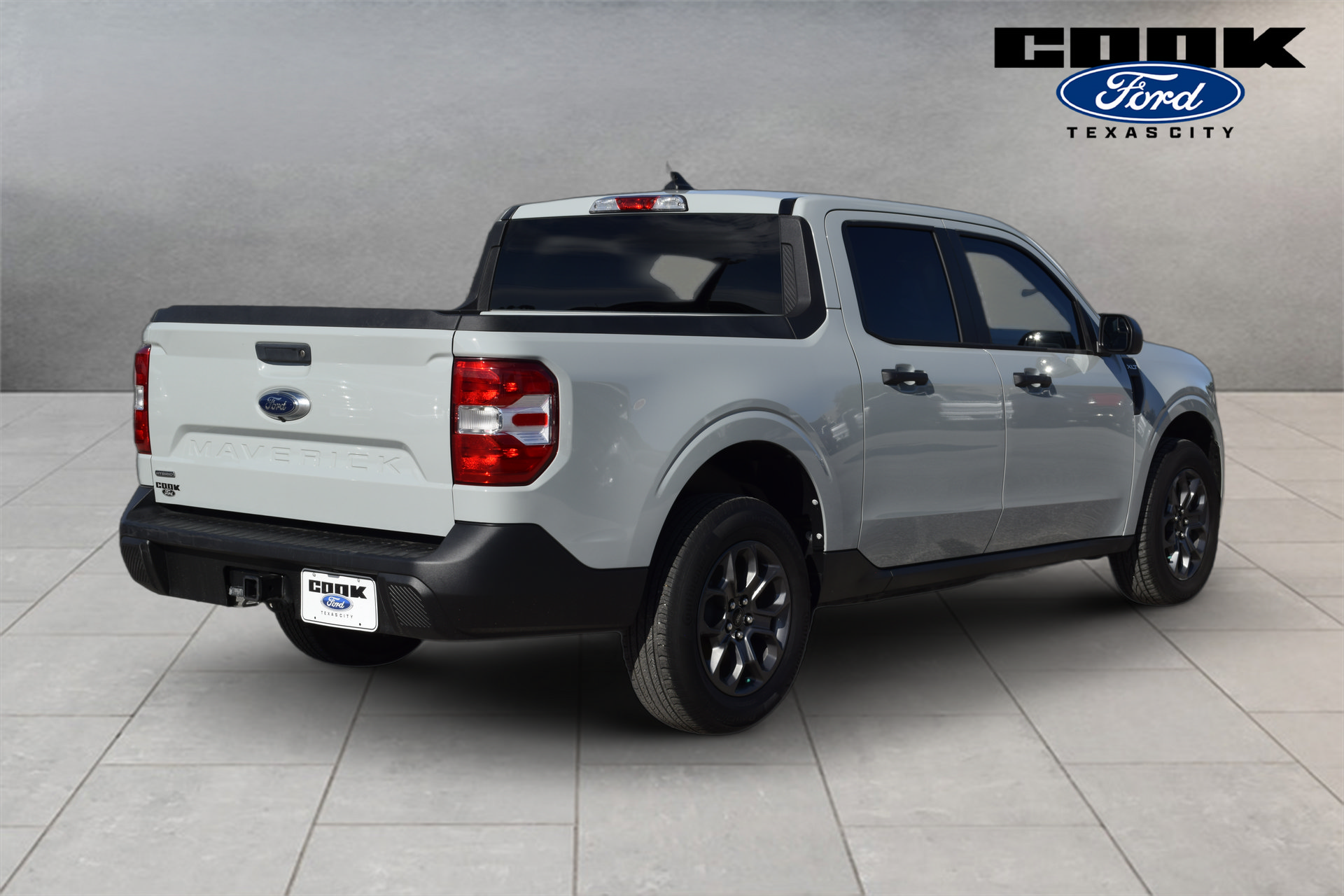Used 2024 Ford Maverick XLT FWD image 3