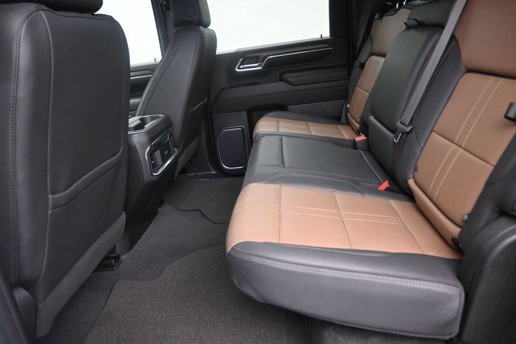 Used 2024 Chevrolet Silverado 2500 High Country AWD/4WD image 15