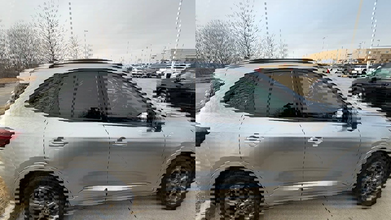 Used 2024 Ford Escape ST-Line image 6