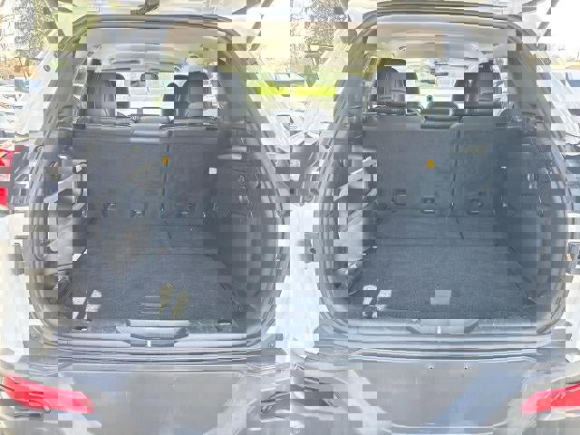 Used 2018 Jeep Cherokee Limited w/ Technology Group image 25