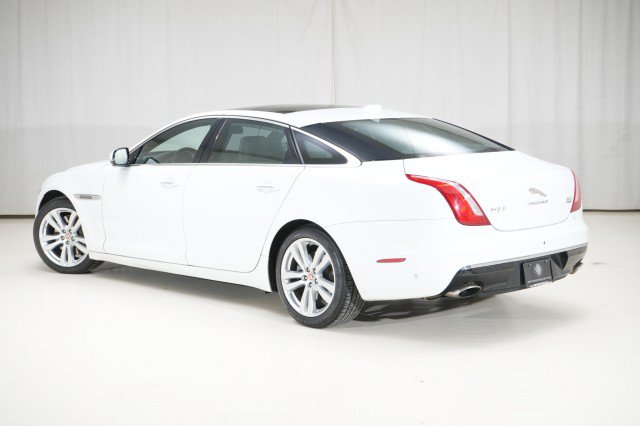 Used 2016 Jaguar XJ L Portfolio image 24