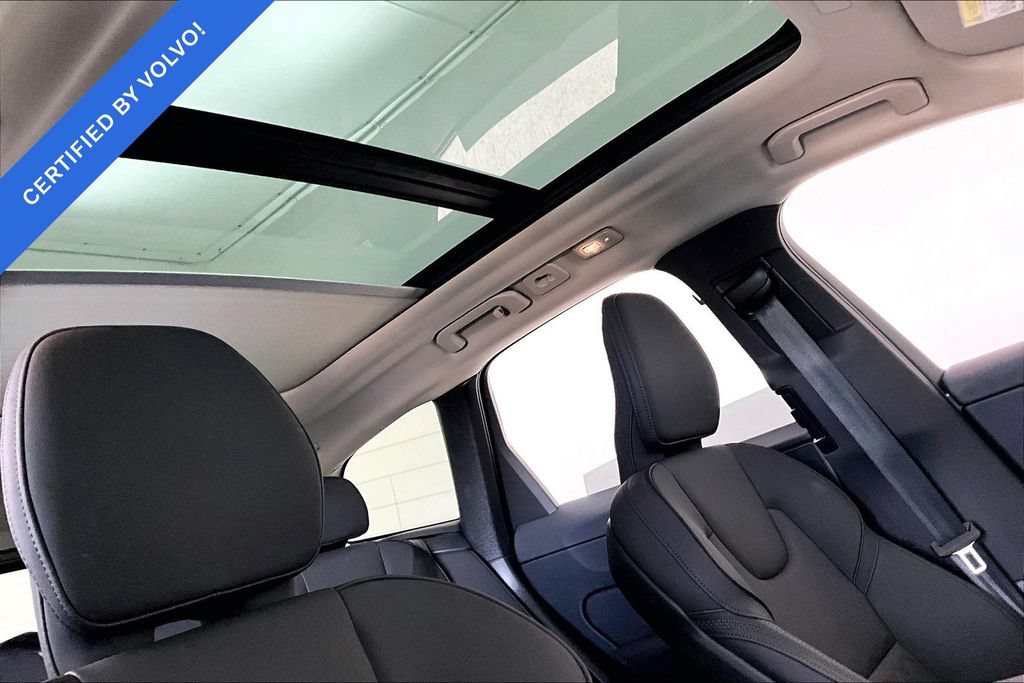 Certified 2026 Volvo XC60 B5 Plus AWD/4WD image 21