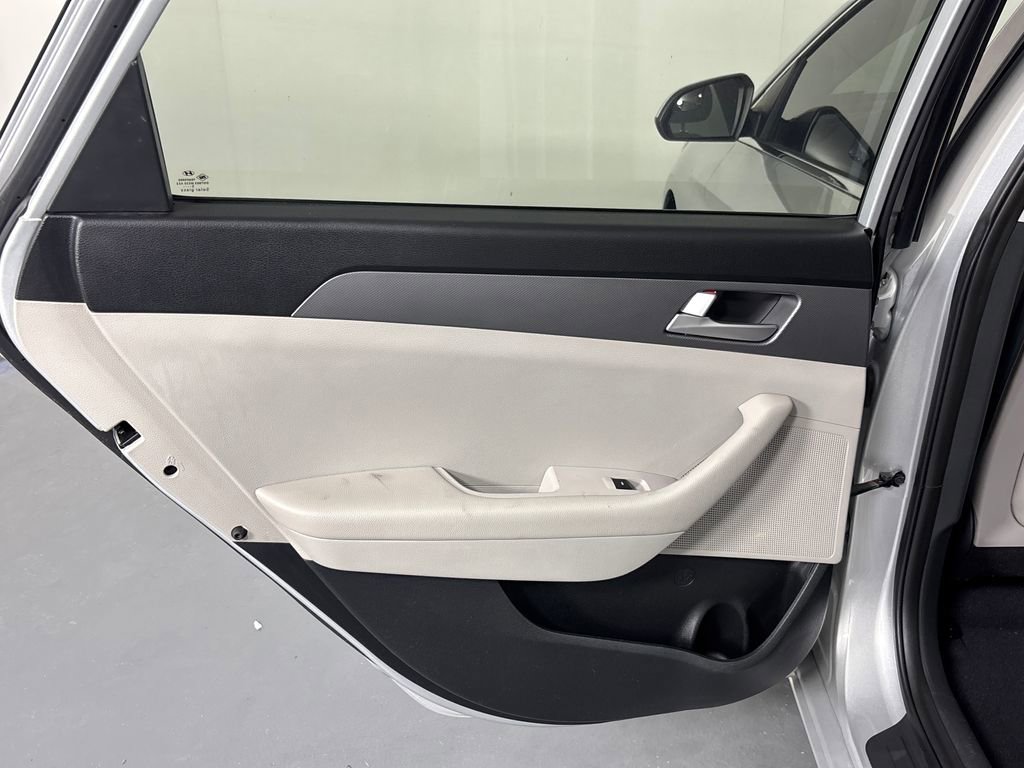 Used 2016 Hyundai Sonata SE image 28
