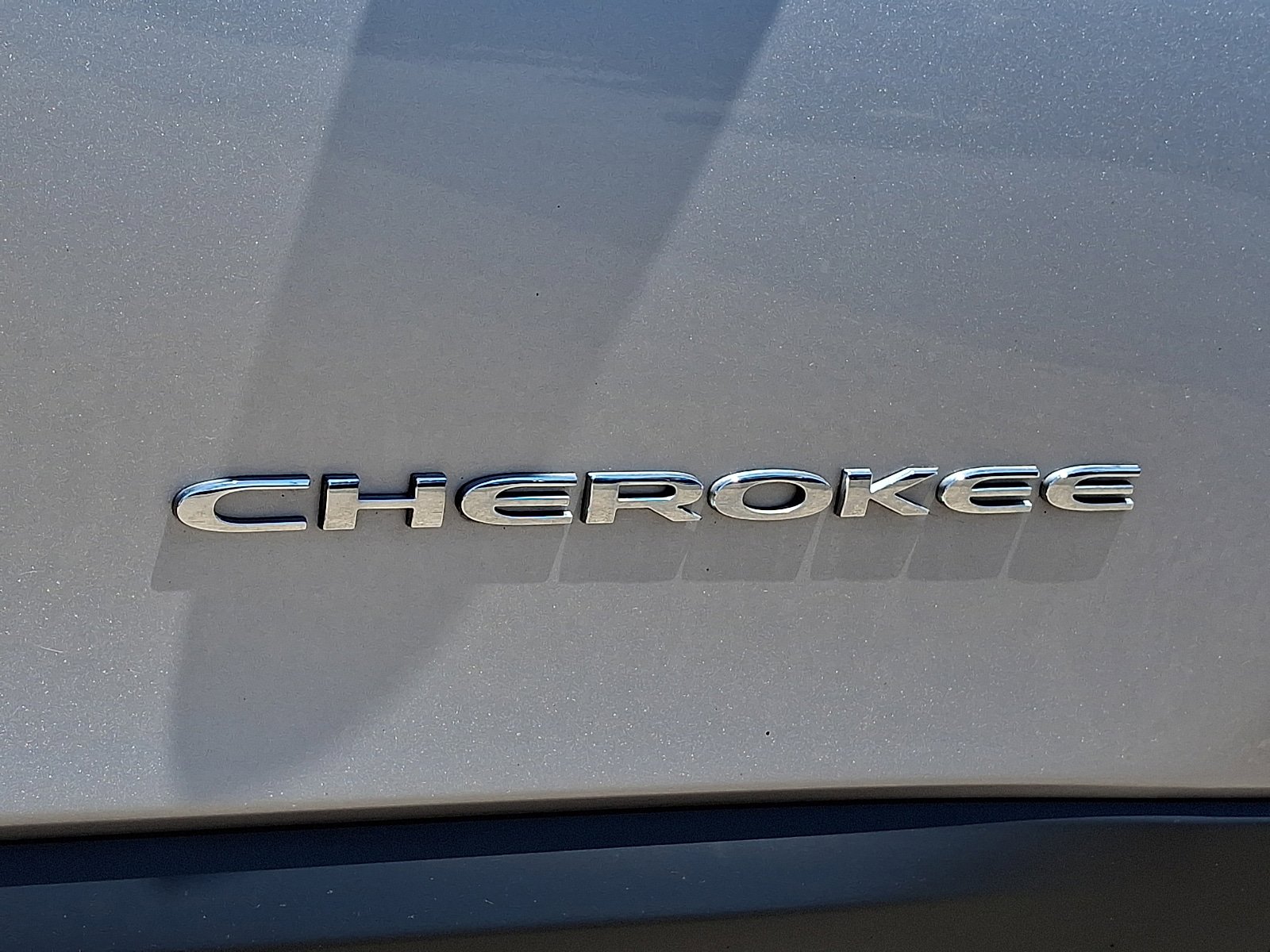 Used 2020 Jeep Cherokee Limited AWD/4WD image 29