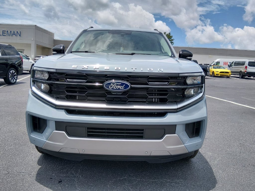 New 2026 Ford Expedition Max Platinum w/ Platinum Ultimate Package AWD/4WD image 9