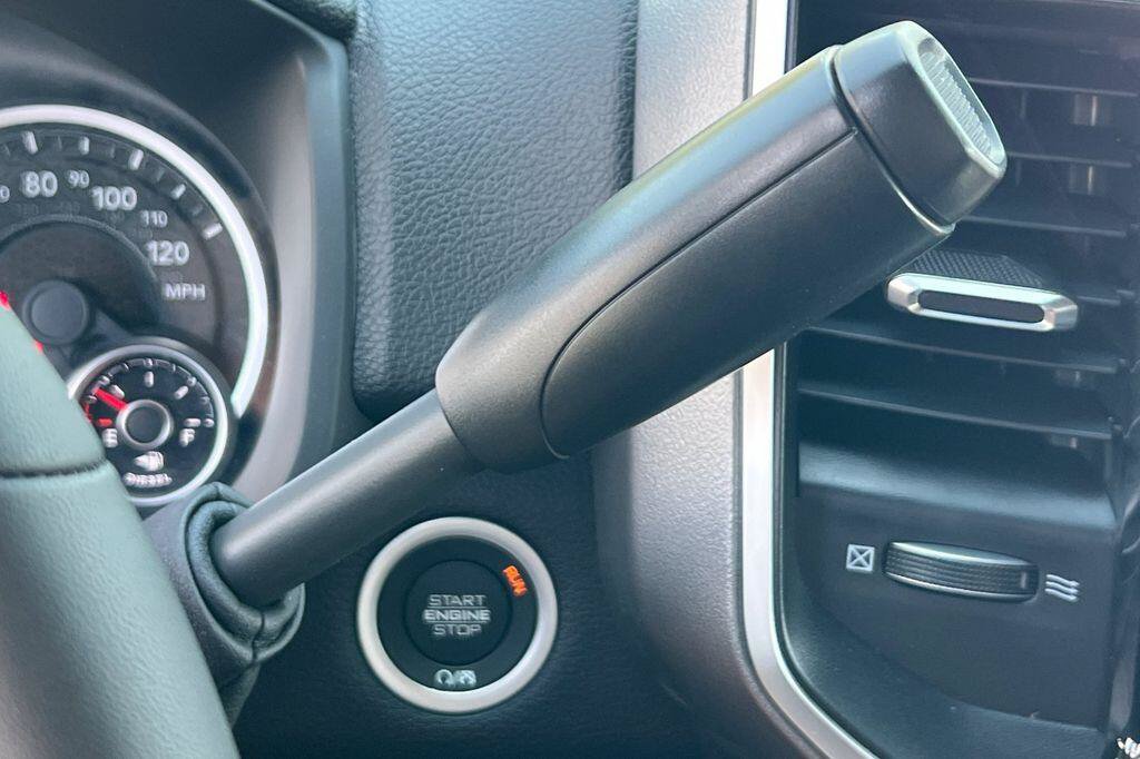 New 2026 RAM 2500 Big Horn AWD/4WD image 21