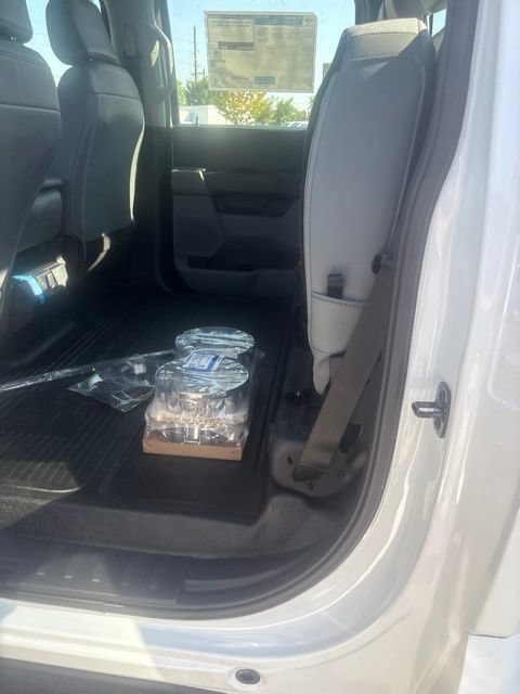 New 2026 Ford F250 XL w/ XL Chrome Package AWD/4WD image 24