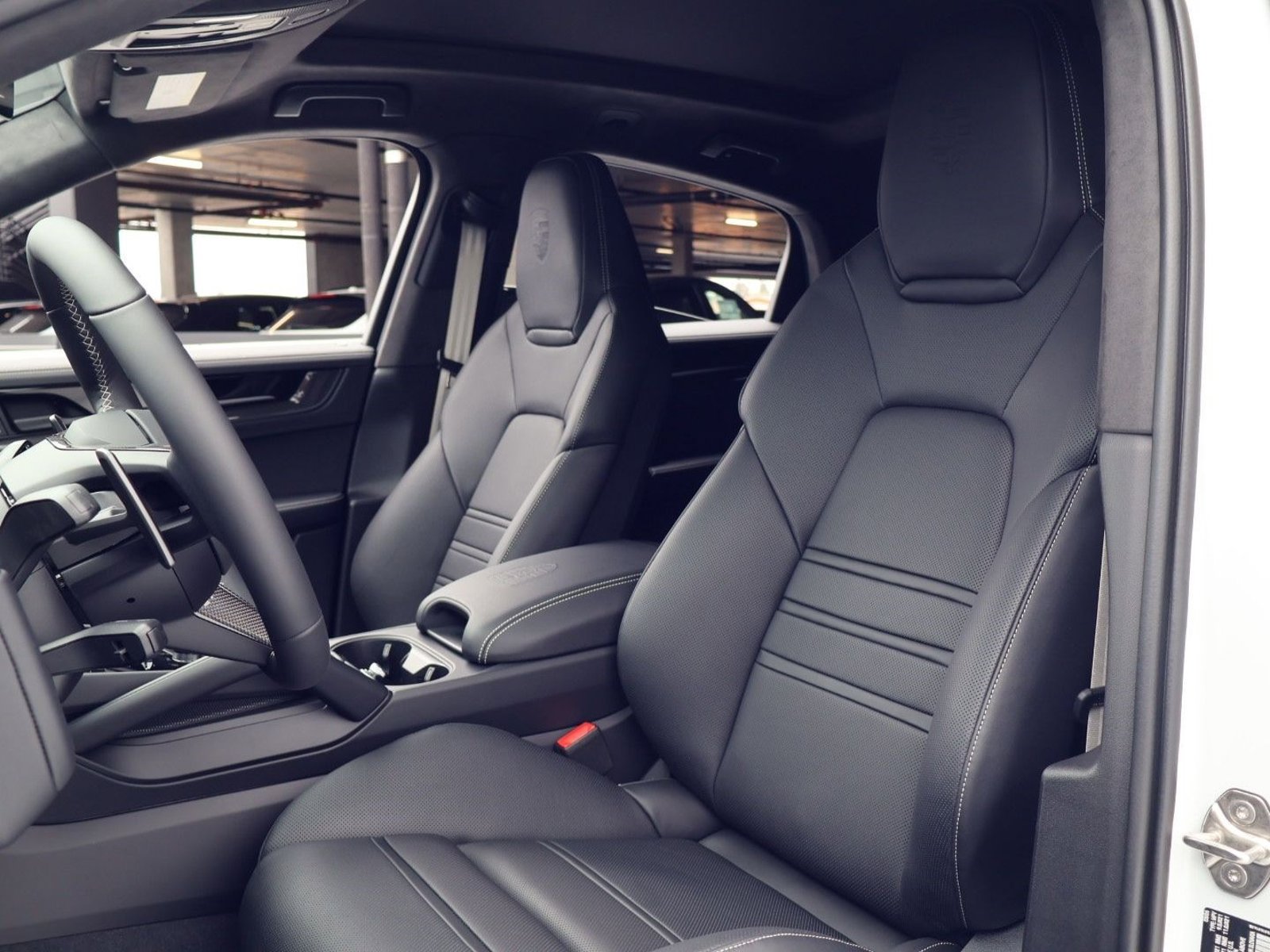 New 2026 Porsche Cayenne GTS AWD/4WD image 4