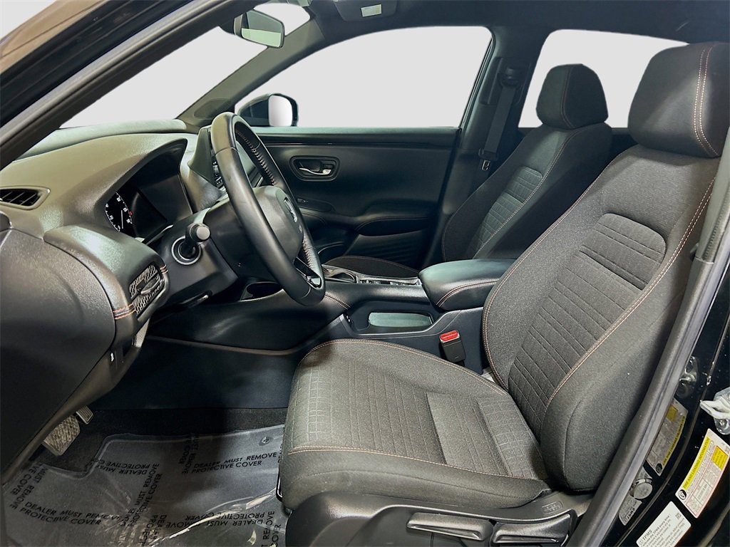 Used 2025 Honda HR-V Sport image 18