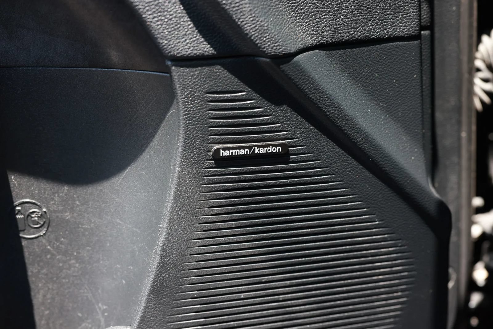 Used 2015 Dodge Challenger SRT Hellcat RWD image 41