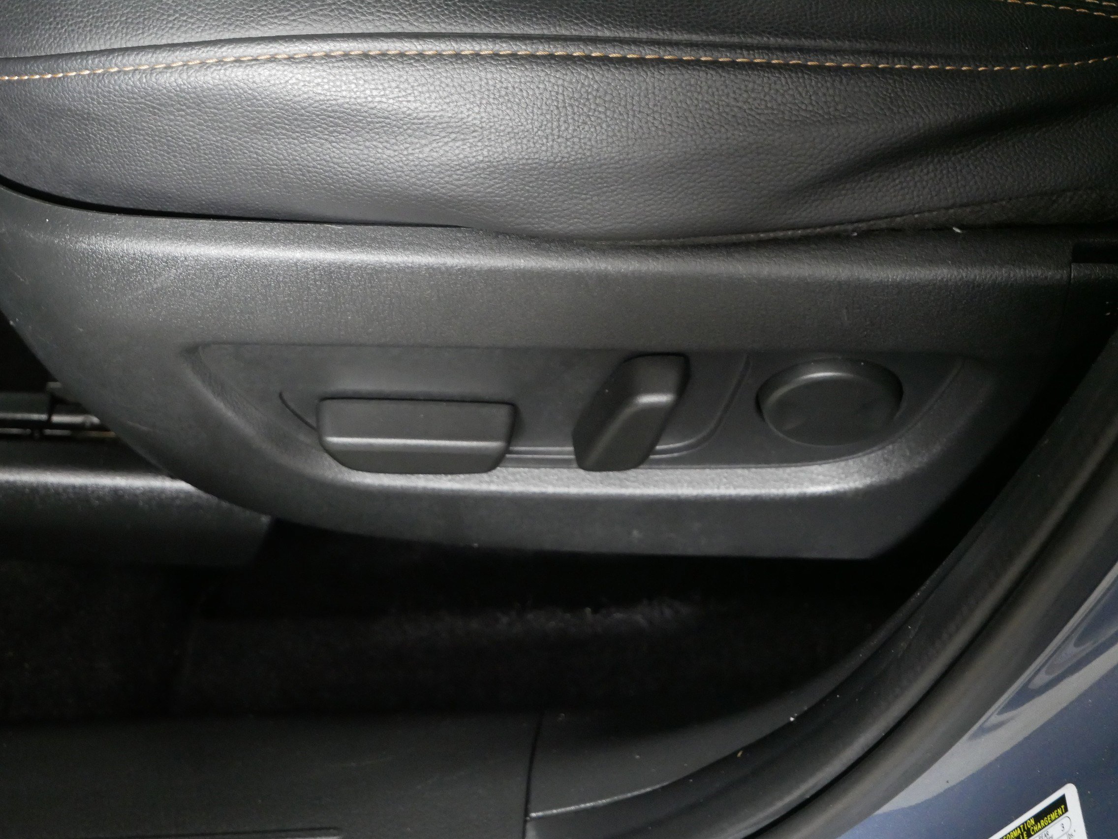 Certified 2025 MAZDA CX-70 3.3 Turbo w/ Preferred Package image 20