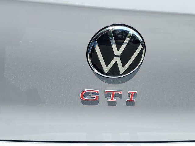 New 2026 Volkswagen GTI SE FWD image 7