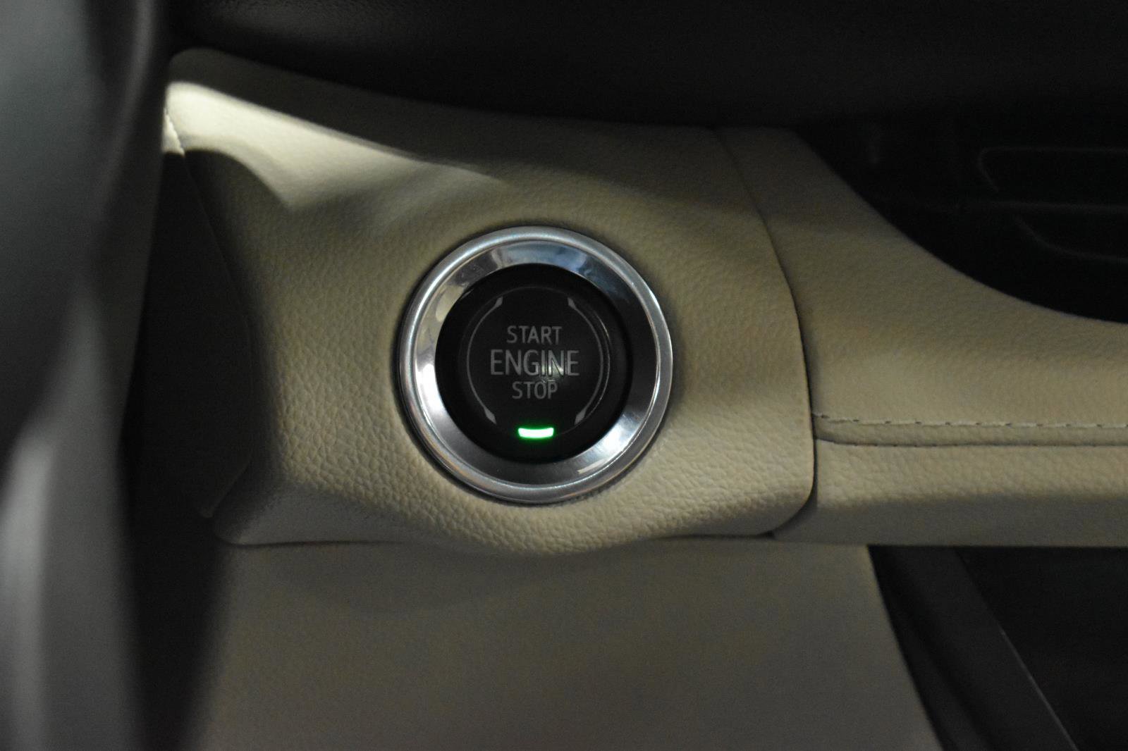 Used 2023 Buick Envision Avenir image 17