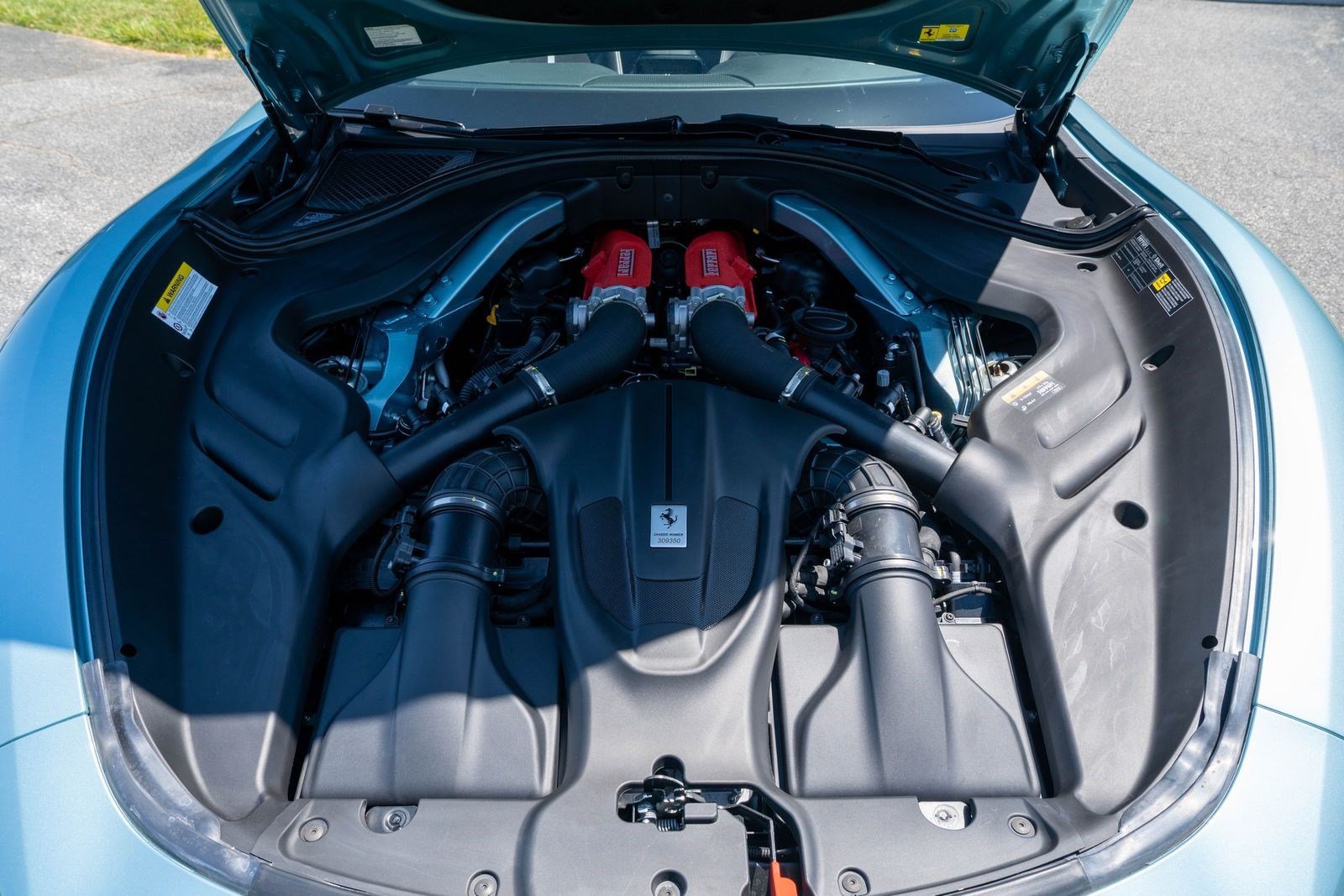 Used 2024 Ferrari Roma Spider RWD image 23