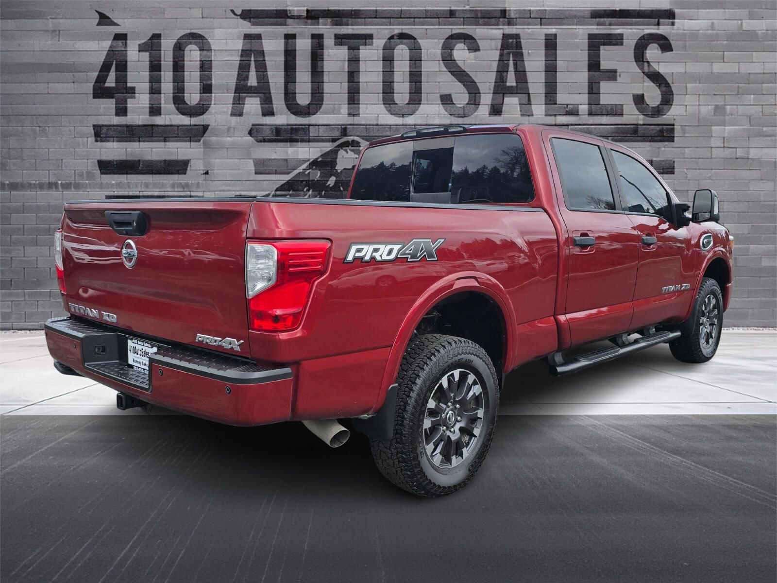 Used 2018 Nissan Titan PRO-4X w/ Pro-4x Convenience Package AWD/4WD image 3