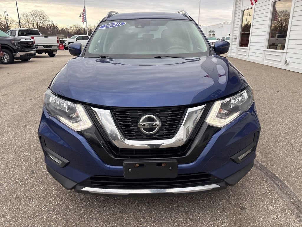 Used 2020 Nissan Rogue SV image 2