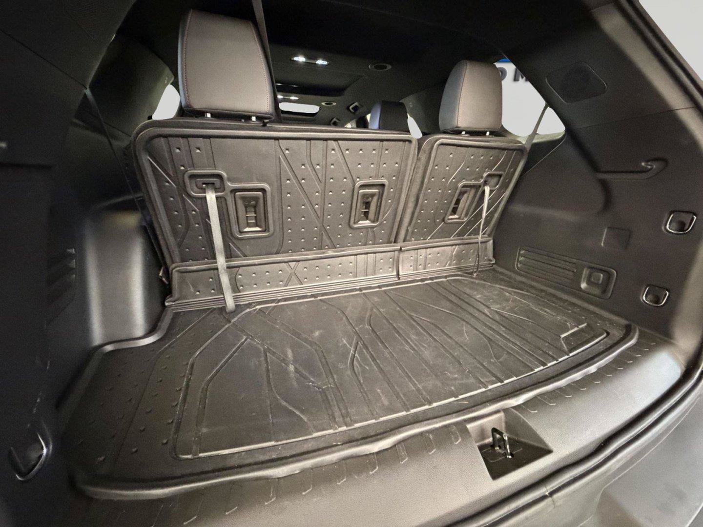 Used 2023 Chevrolet Traverse RS w/ LPO, Floor Liner Package AWD/4WD image 13
