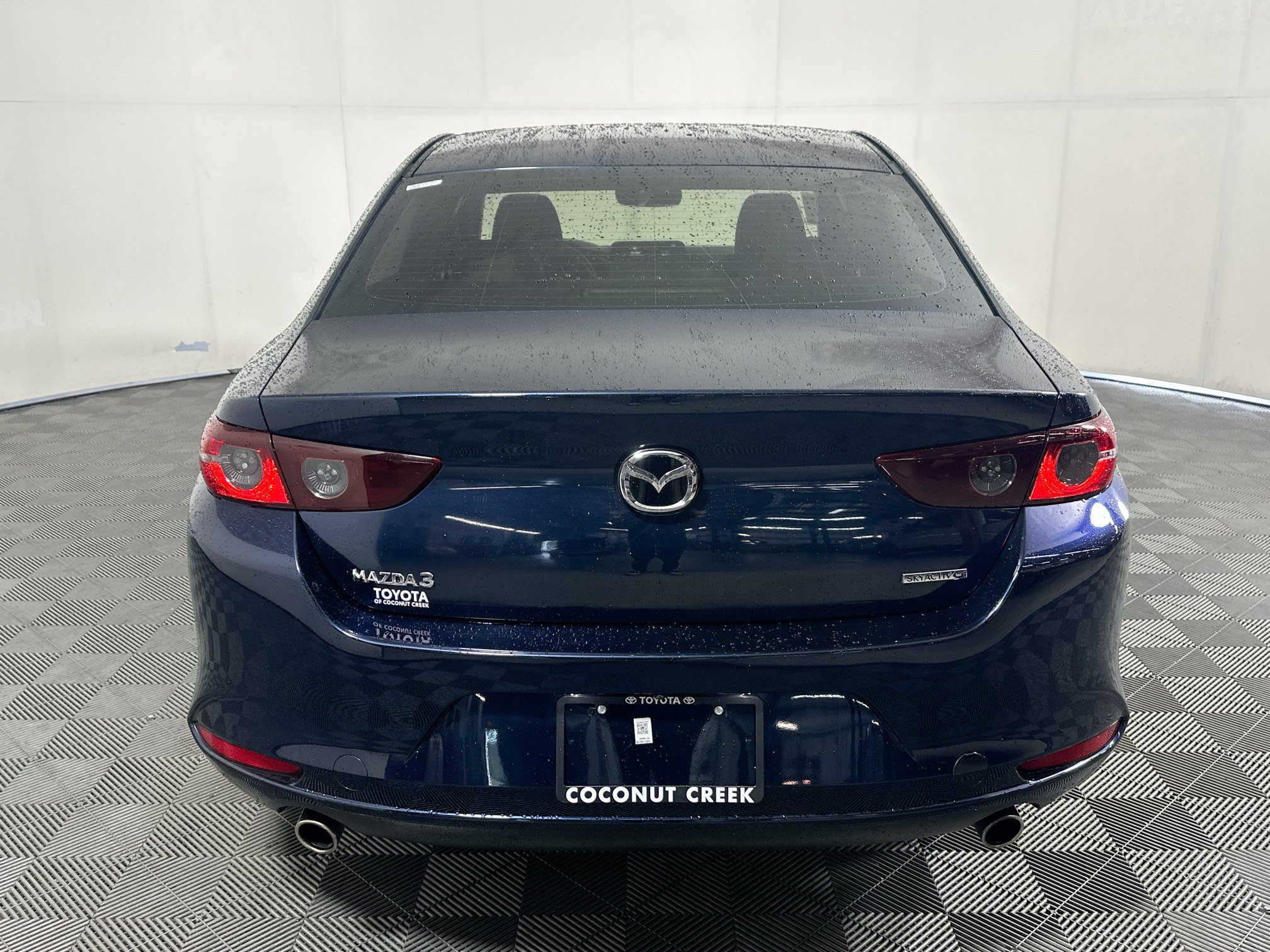 Used 2021 MAZDA MAZDA3 s FWD image 4