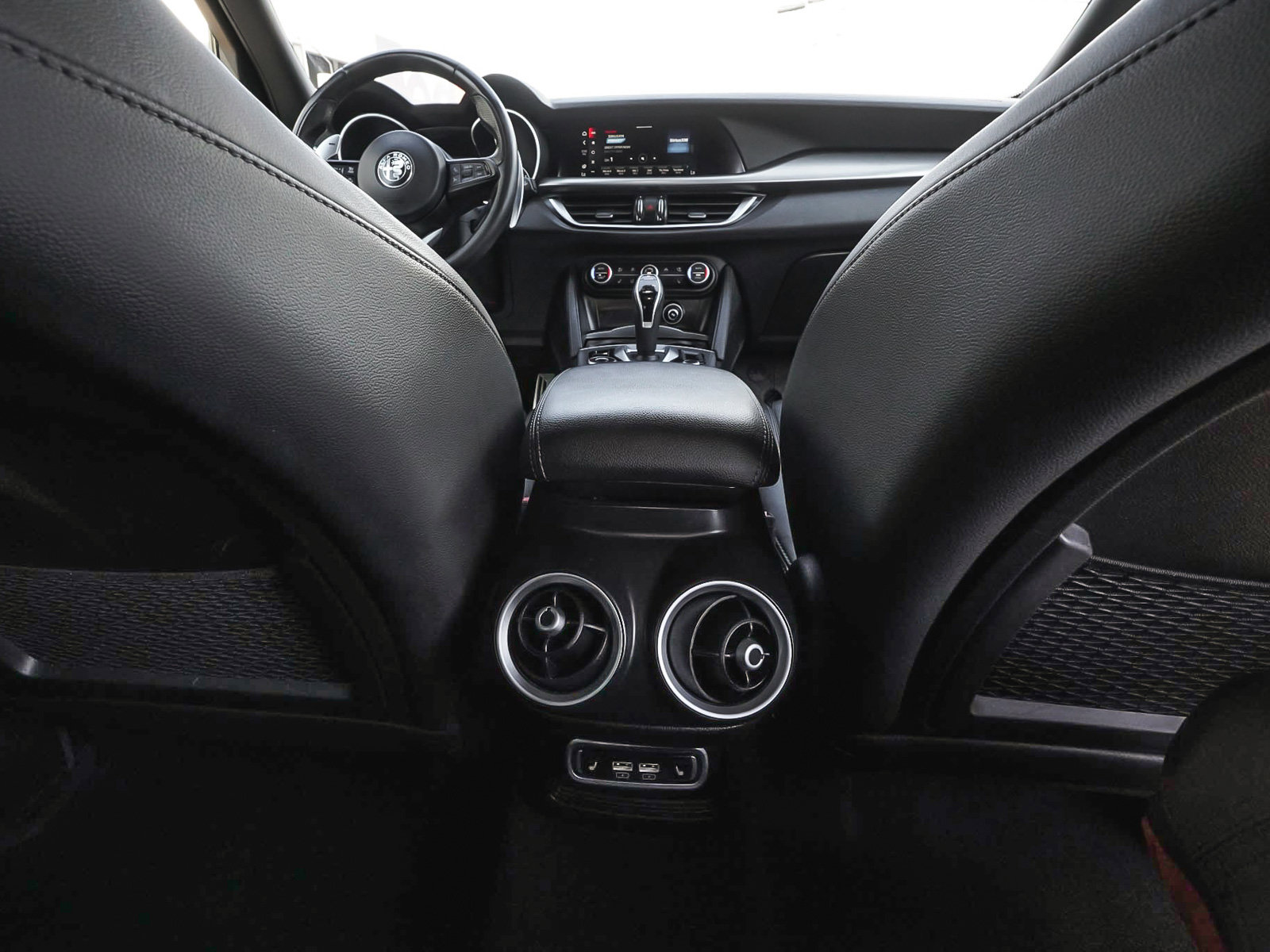 Used 2022 Alfa Romeo Stelvio Veloce AWD/4WD image 37