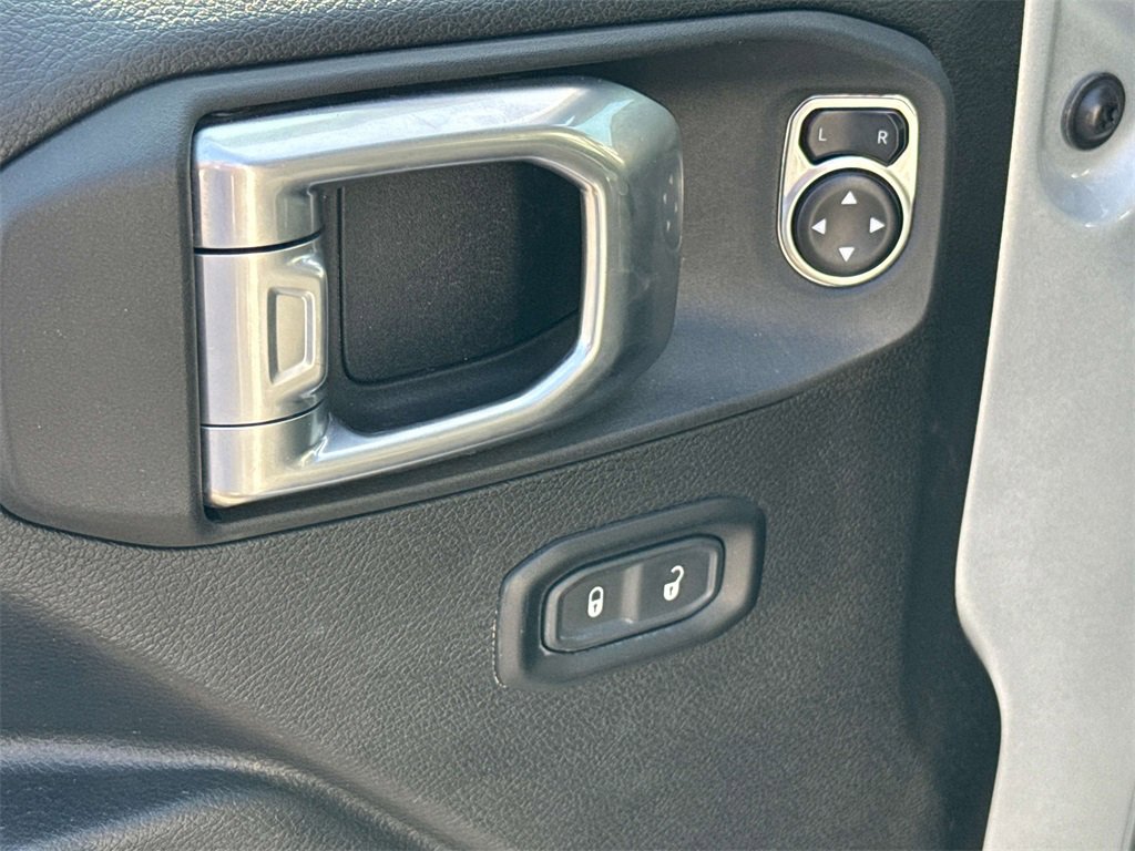 Used 2024 Jeep Wrangler Unlimited Rubicon 4xe image 23