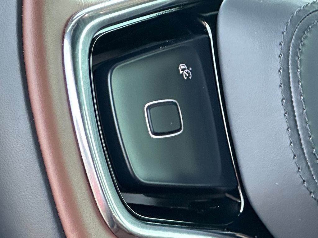 Used 2026 Lincoln Navigator Reserve AWD/4WD image 22