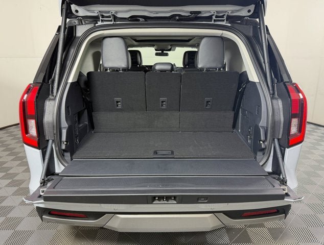 New 2026 Ford Expedition Platinum w/ Driver's Package image 7