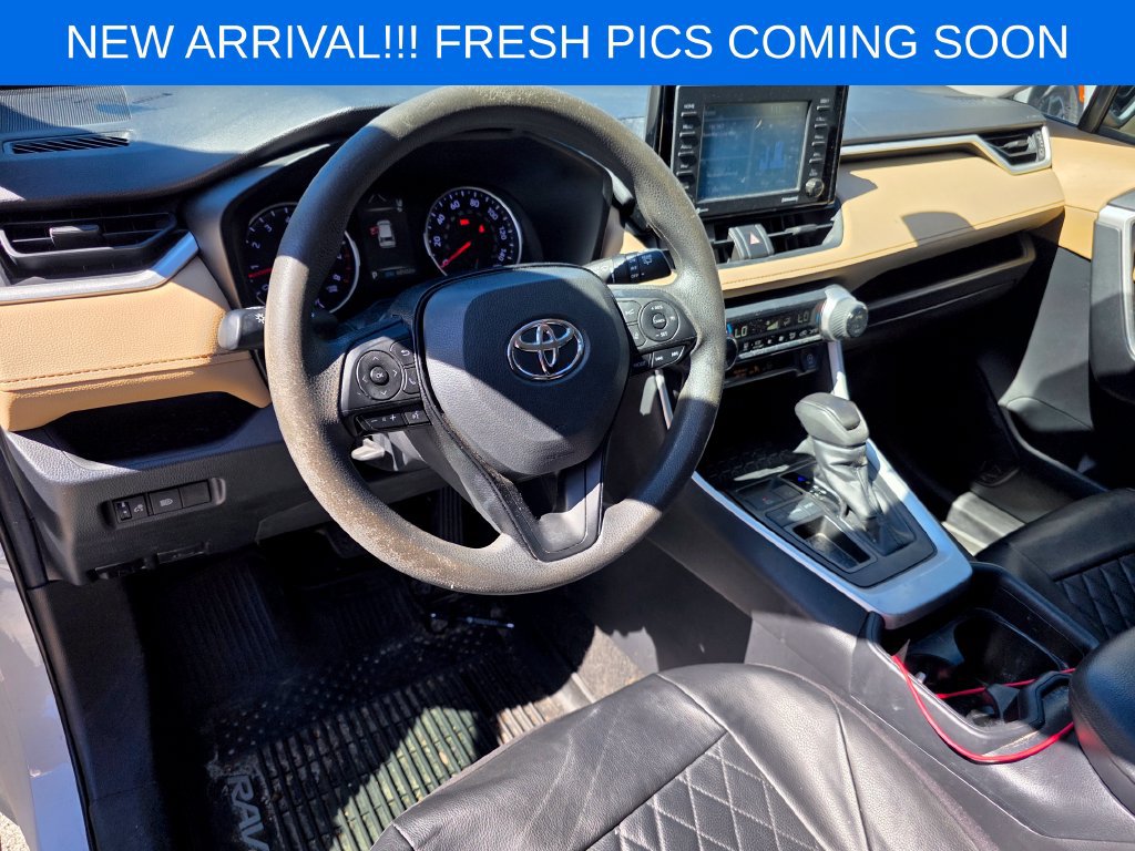 Used 2020 Toyota RAV4 XLE FWD image 7
