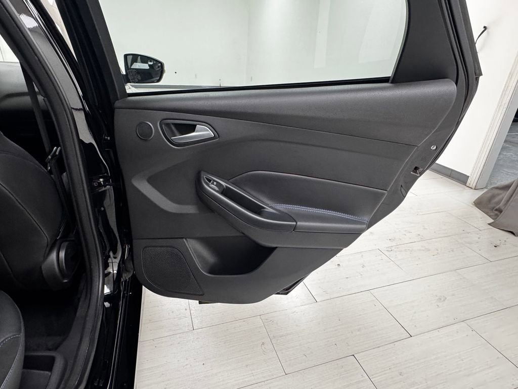 Used 2017 Ford Focus RS image 15