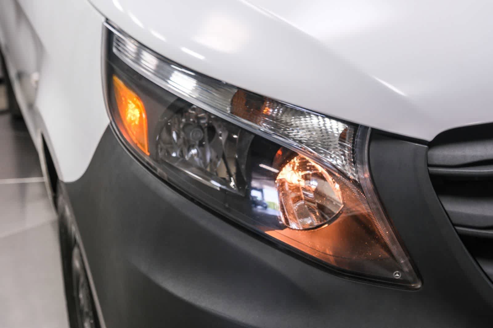 Used 2023 Mercedes-Benz Metris image 12