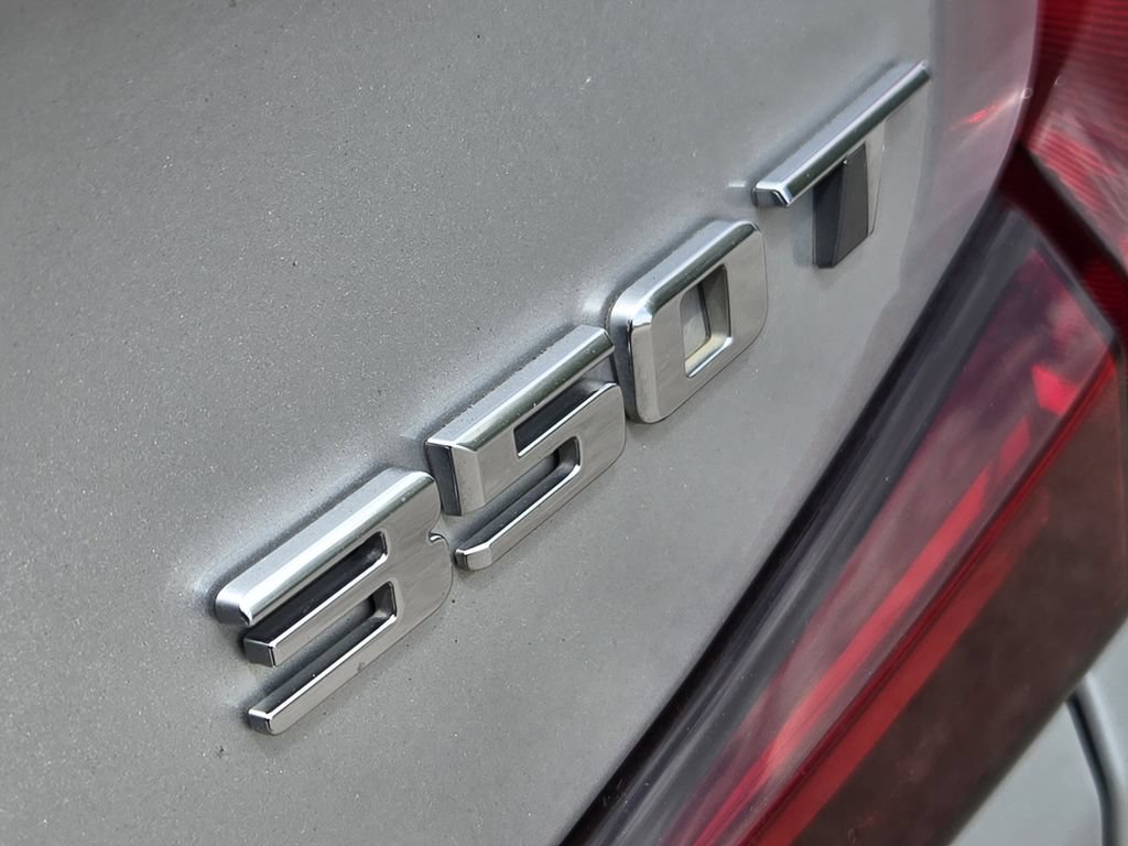 Used 2021 Cadillac XT4 Premium Luxury FWD image 14