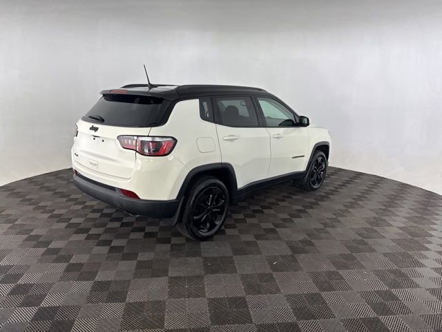 Used 2018 Jeep Compass Latitude w/ Popular Equipment Group AWD/4WD image 5