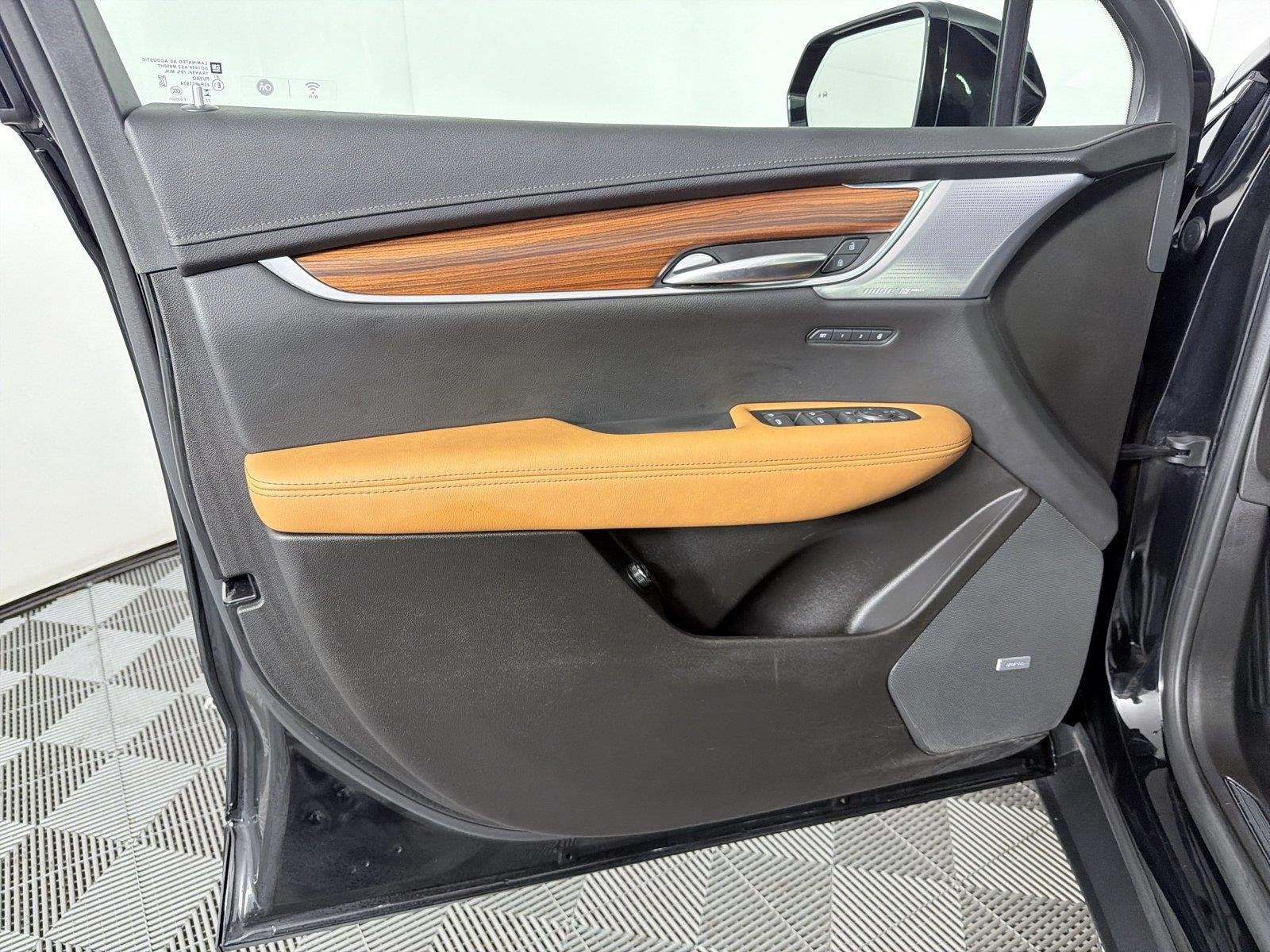 Certified 2023 Cadillac XT5 Premium Luxury w/ LPO, Floor Liner Package FWD image 8