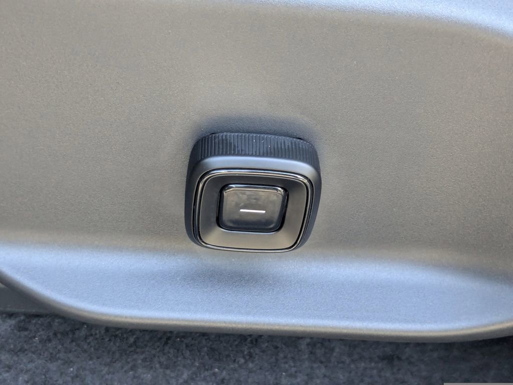 New 2025 Volvo EX30 Ultra w/ Climate Package image 21