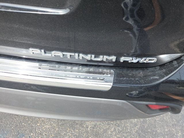 Used 2023 Toyota Highlander Platinum image 4