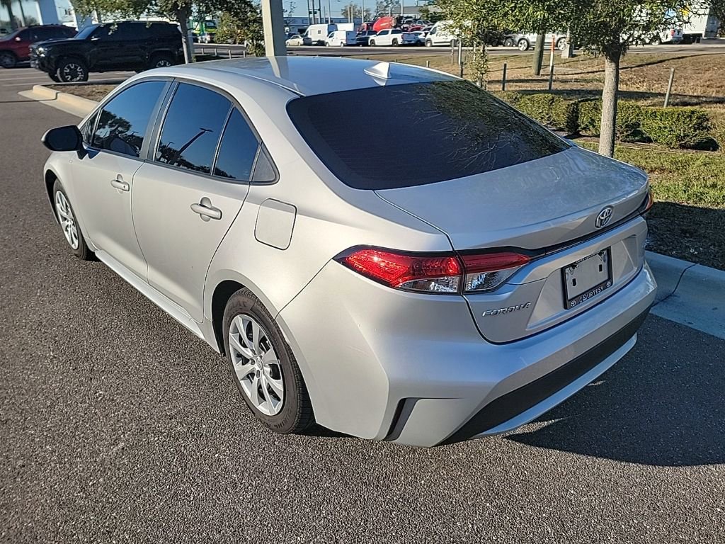 Used 2022 Toyota Corolla LE image 4