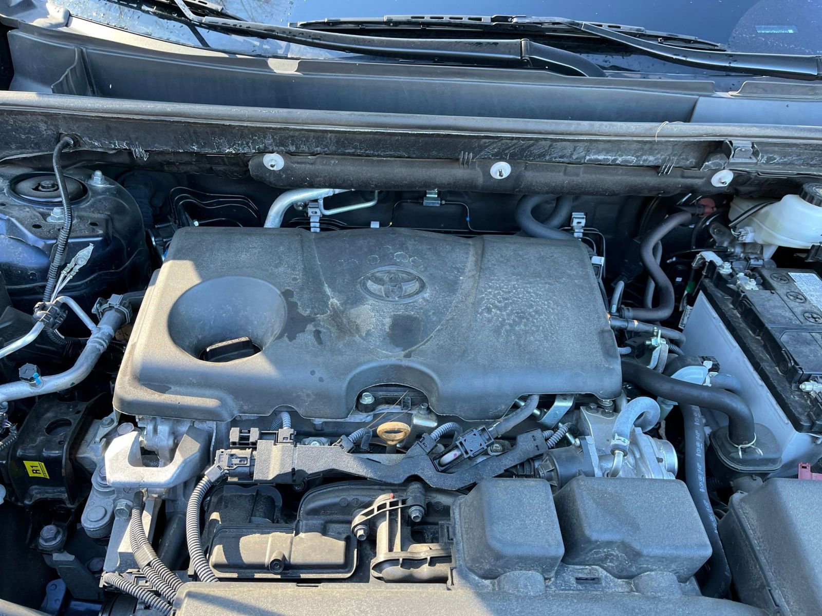 Used 2024 Toyota RAV4 XLE w/ Weather Package image 32