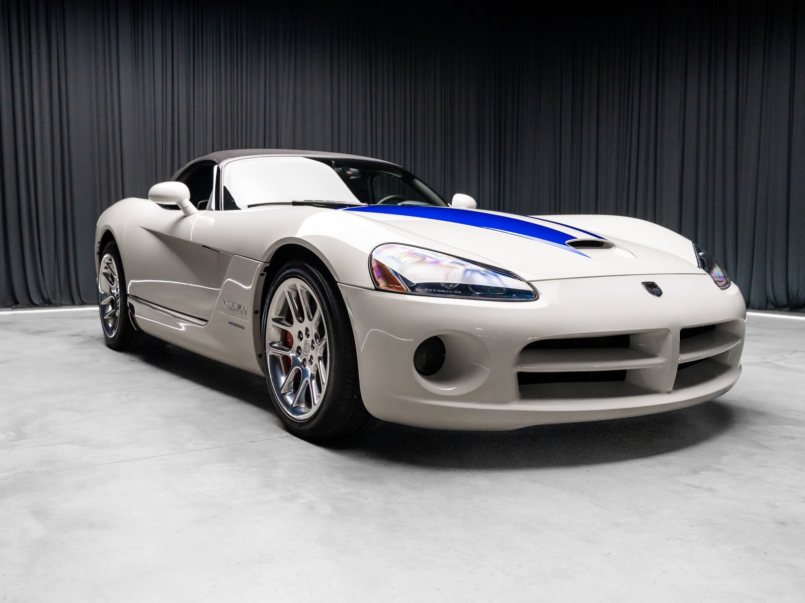 Used 2005 Dodge Viper SRT-10 RWD image 23