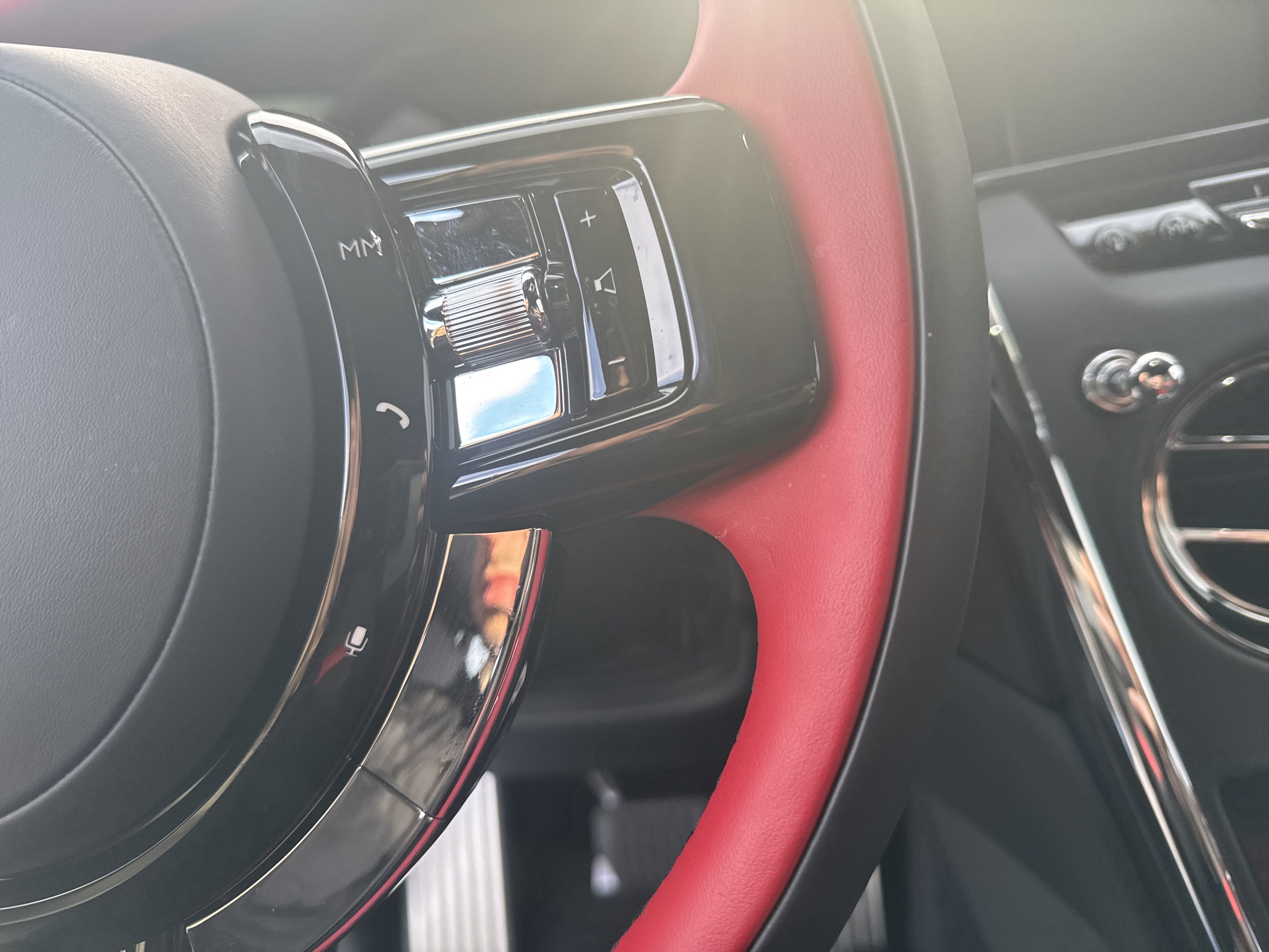 Certified 2025 Rolls-Royce Cullinan AWD/4WD image 41
