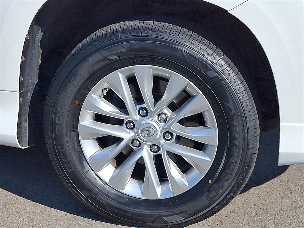 Used 2019 Lexus GX 460 image 8